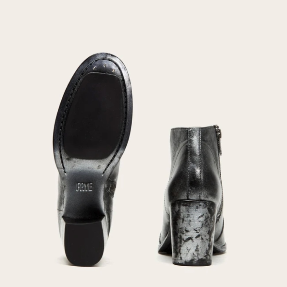 New in Box Frye Nora Zip Short Boots - Picture 3 of 6
